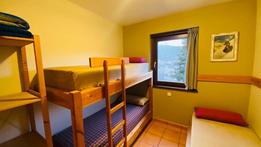 Auberge de jeunesse Xalet Refugi Pere Carné à La Molina  Extérieur photo